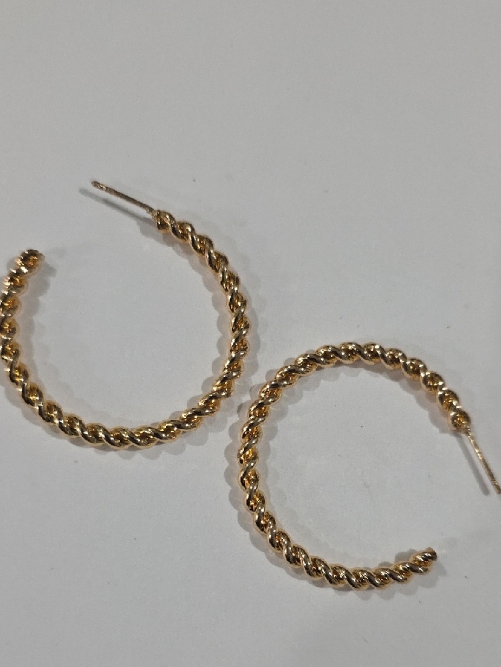 Gold Twisted Rope Open Hoop Earrings – Elegant Women’s Fashion Jewelry - 1.5-in - Picture 5 of 7